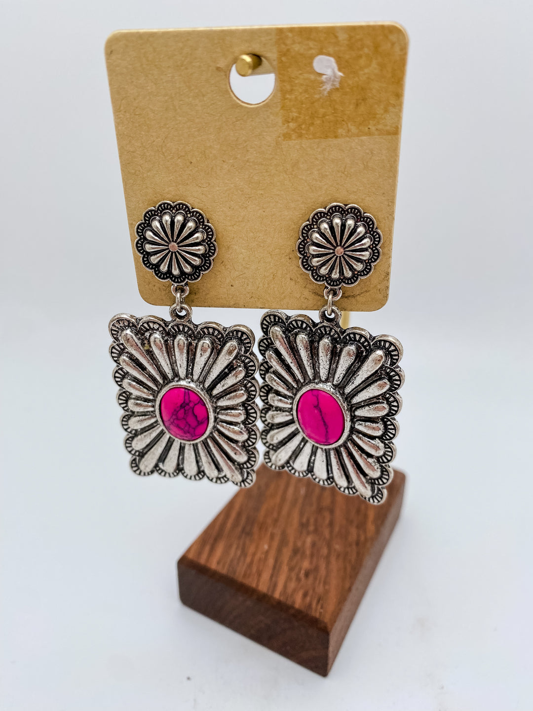 SI/Fuchsia Stone Square Concho Earrings