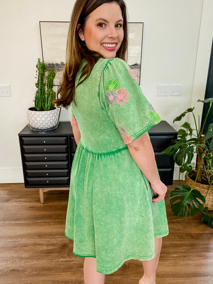 Green Embroidery Sleeve Jersey Dress by Jodifl
