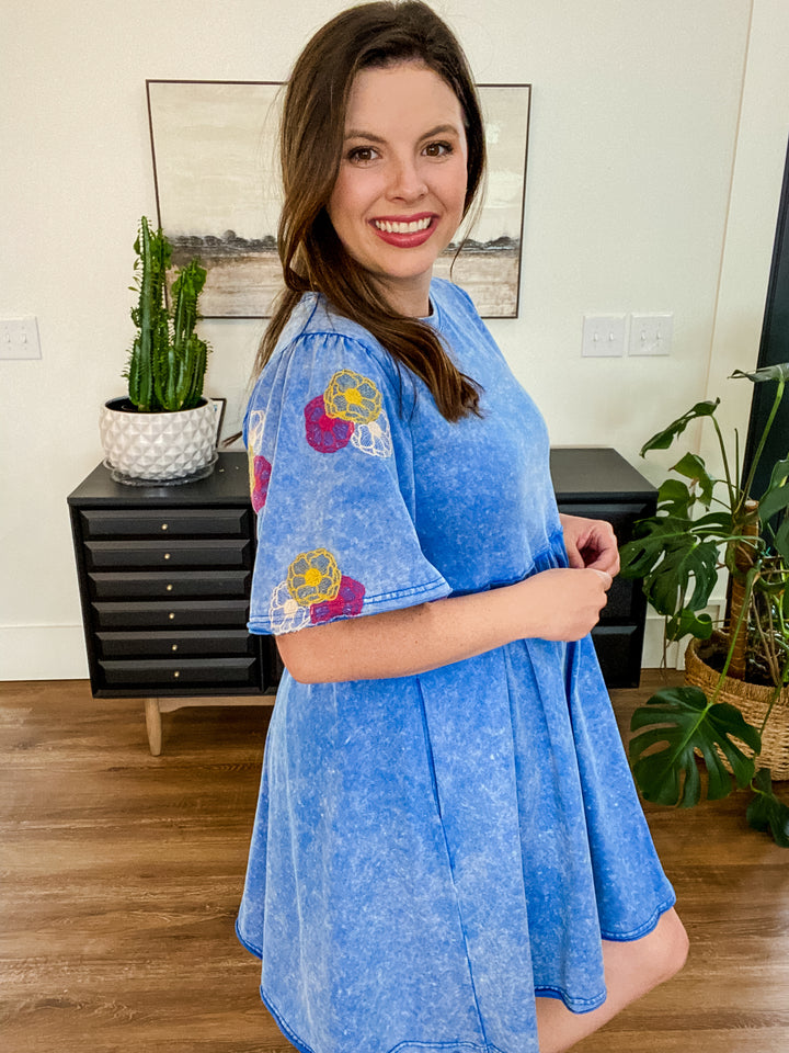 Denim Embroidery Sleeve Jersey Dress by Jodifl