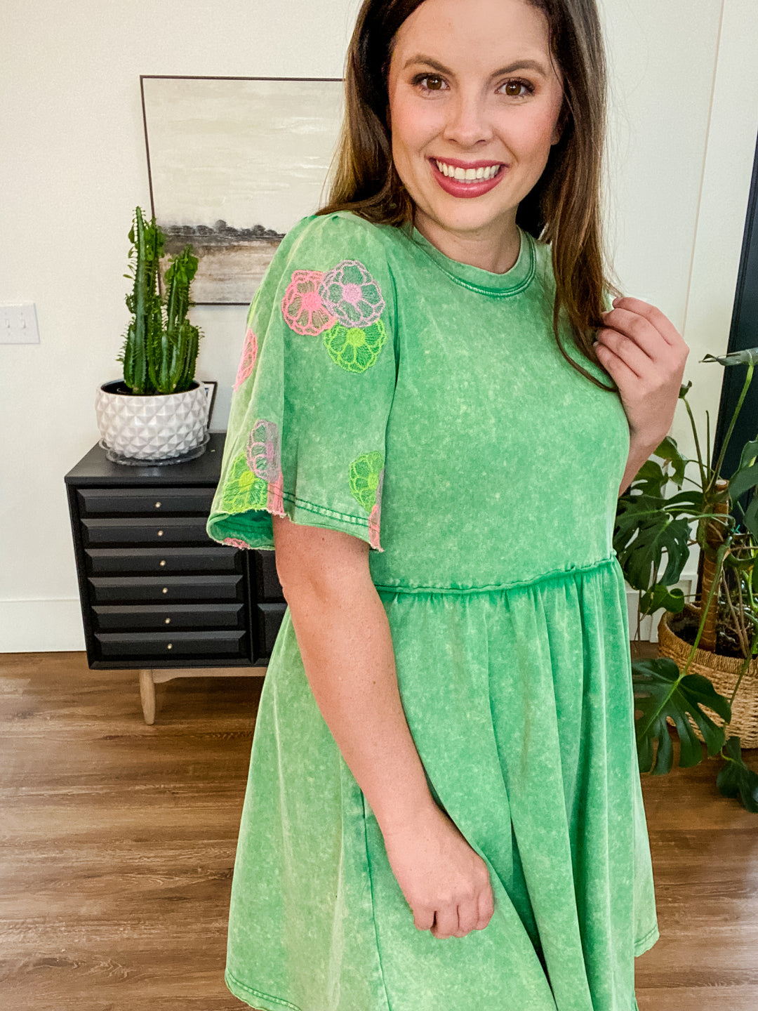 Green Embroidery Sleeve Jersey Dress by Jodifl